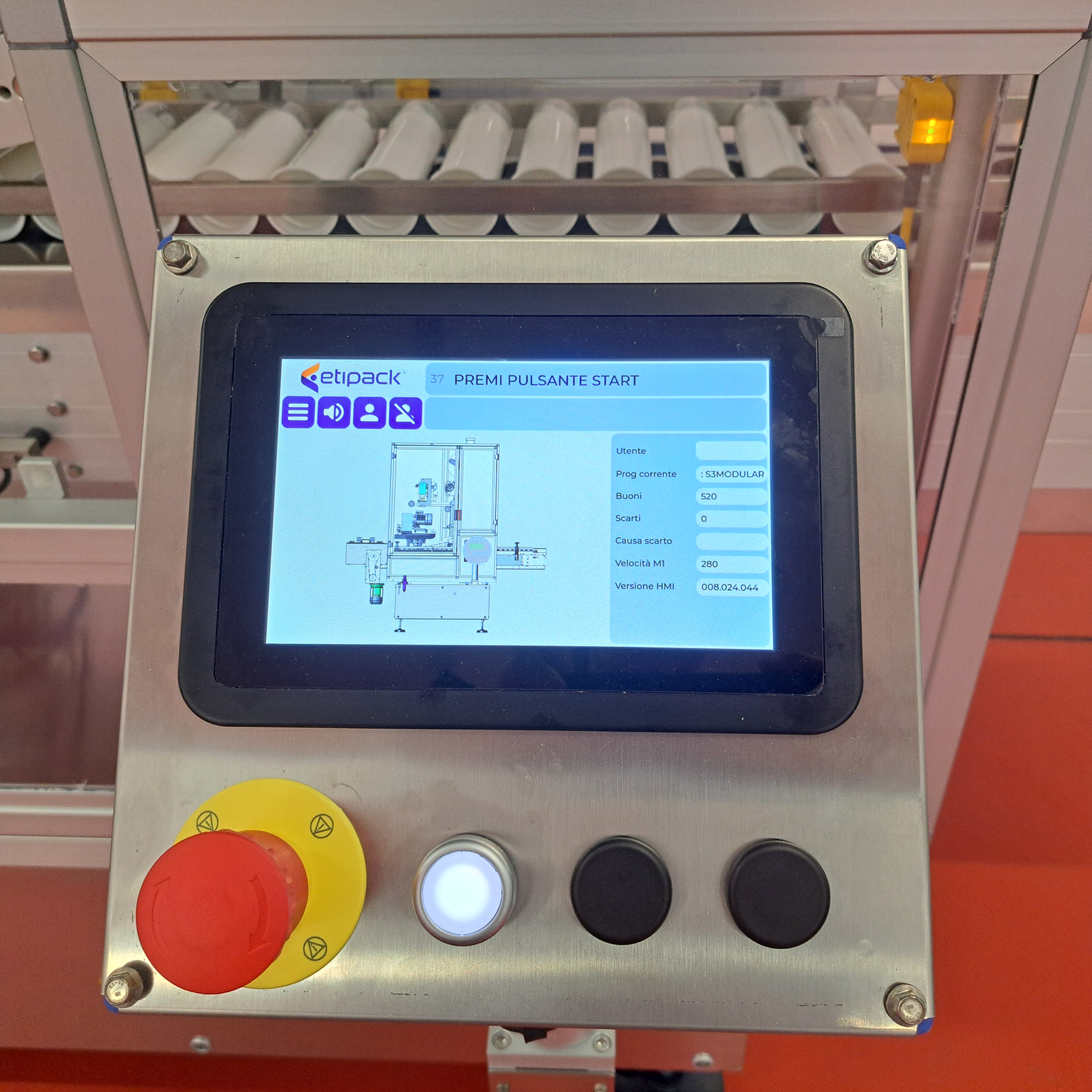 Pannello operativo con display touch installato su sistema di etichettatura flaconi